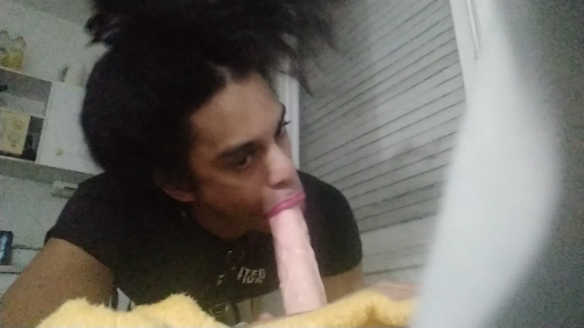 Sissy jen 1 island girl blowjob